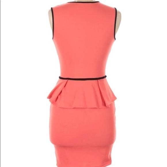 SOPRANO BODYCON SLEEVELESS PEPLUM MINI DRESS S - Picture 3 of 4